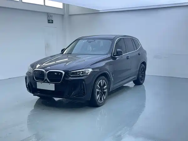 BMW iX3 2023