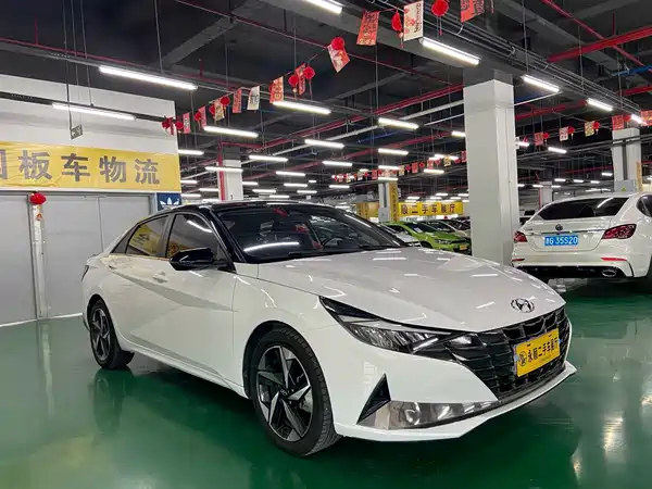 Hyundai Elantra 2021
