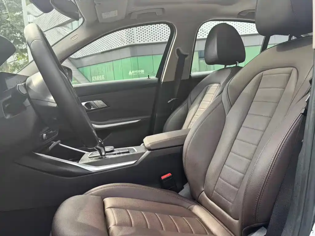 BMW 3 Series 2021