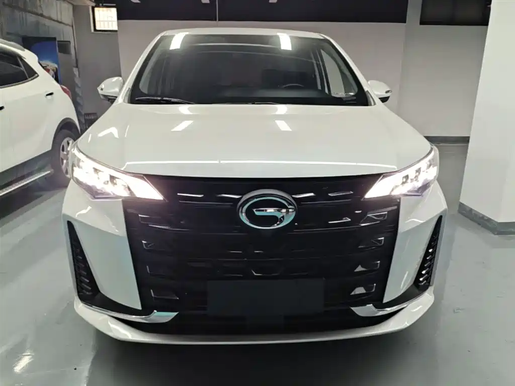 GAC Motor Trumpchi M6 2023 — фото 3
