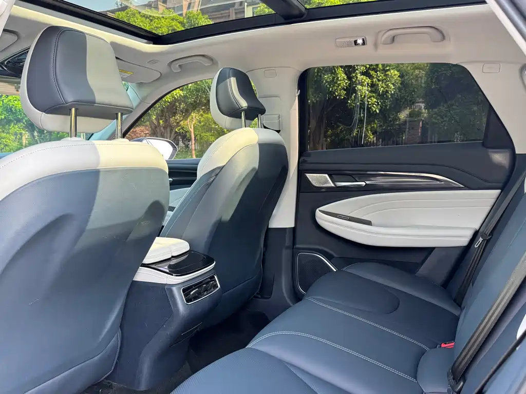 ARCFOX Alpha T 2023 — фото 11
