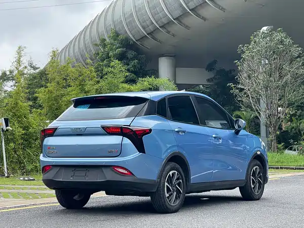 Neta V 2022
