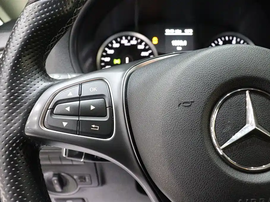 Mercedes-Benz Vito 2023 — фото 21