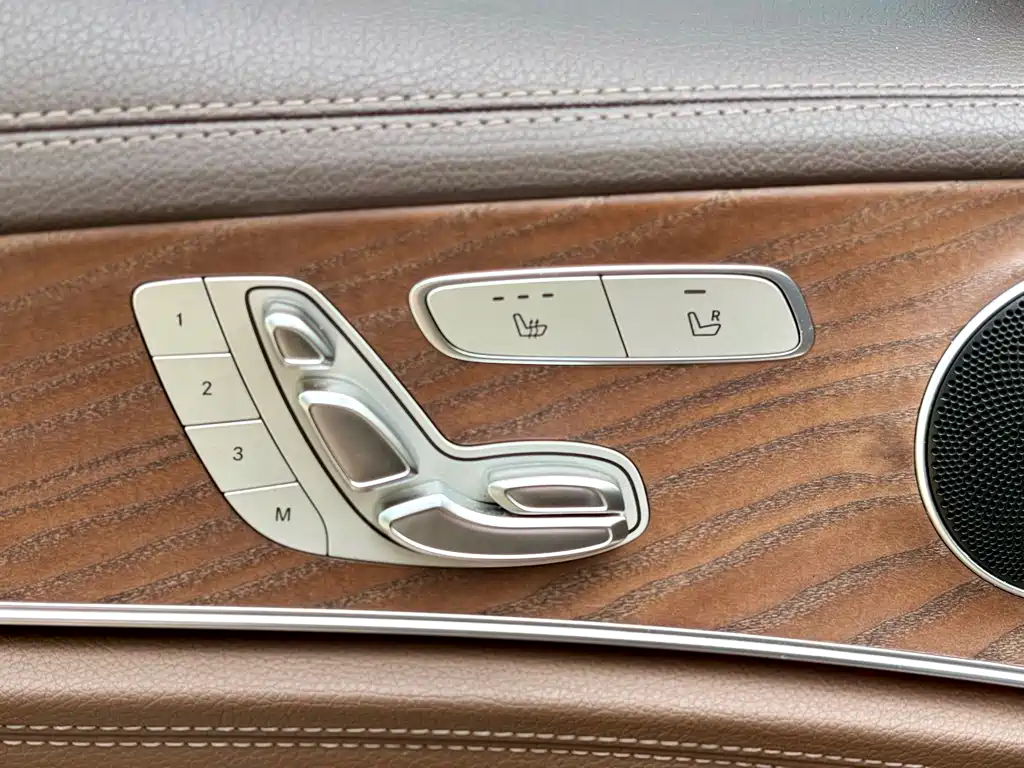 Mercedes-Benz E-Class 2019 — фото 10