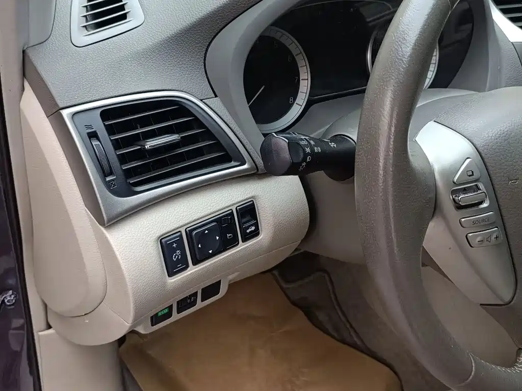 Nissan Sylphy 2012 — фото 11