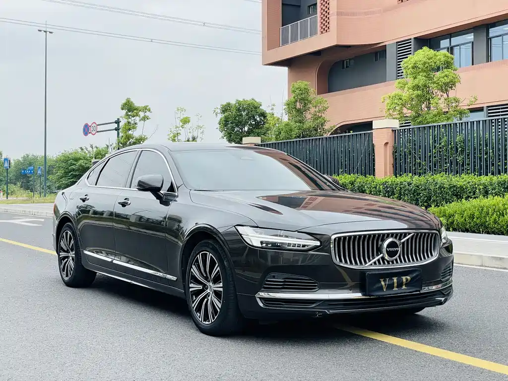 Volvo S90 PHEV 2021 — фото 32