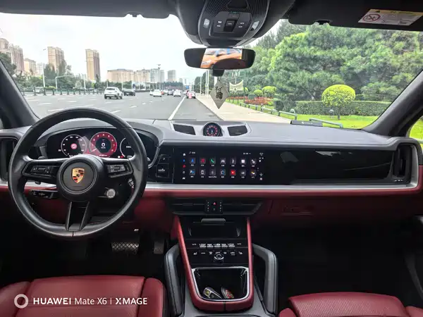 Porsche Cayenne 2024