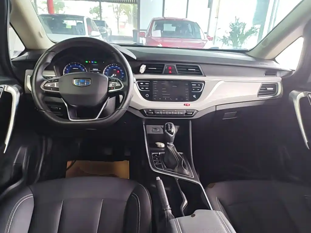 Geely Vision X3 2020 — фото 10