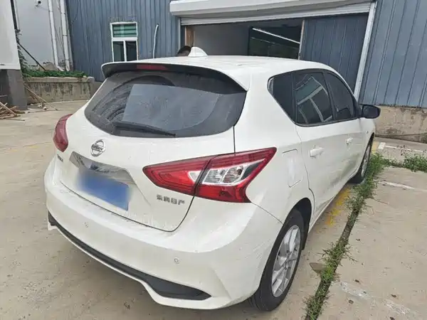 Nissan Tiida 2022