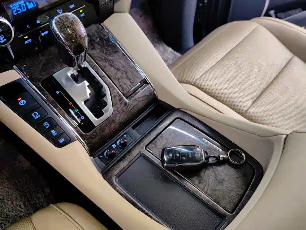 Toyota Alphard 2019 — фото 9