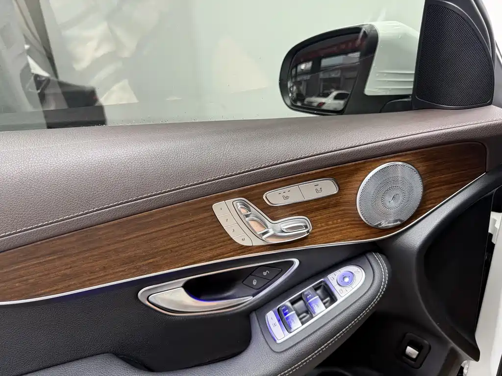 Mercedes-Benz GLC 2020 — фото 15