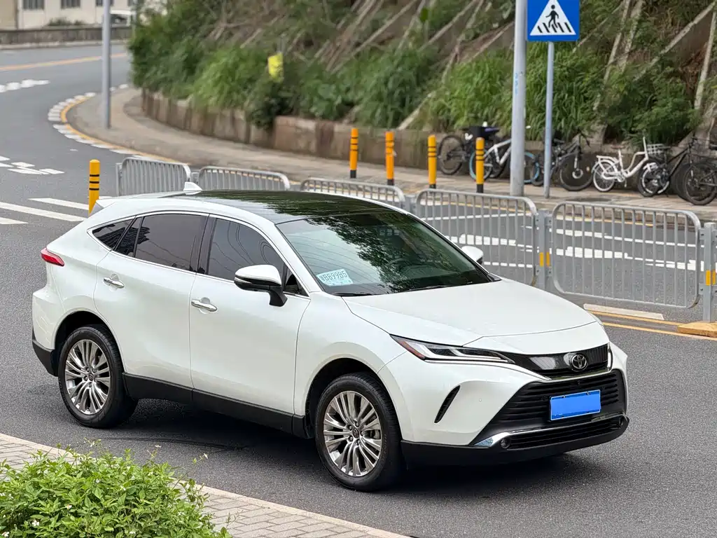 Toyota Harrier 2022 — фото 3