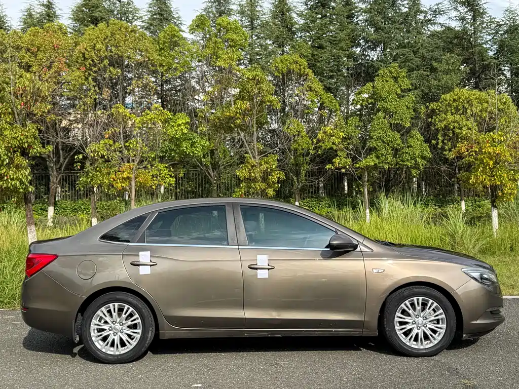 Buick Excelle GT 2015 — фото 10
