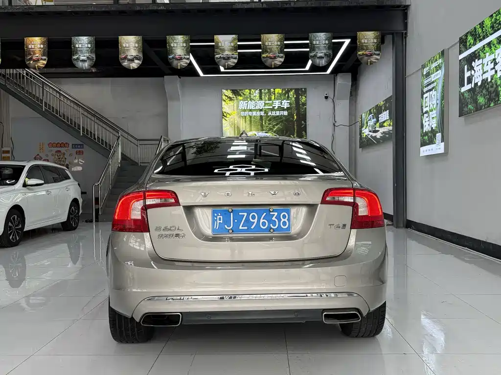 Volvo S60 Plug-In Hybrid 2016 — фото 2