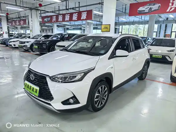 Toyota Yaris L 2022