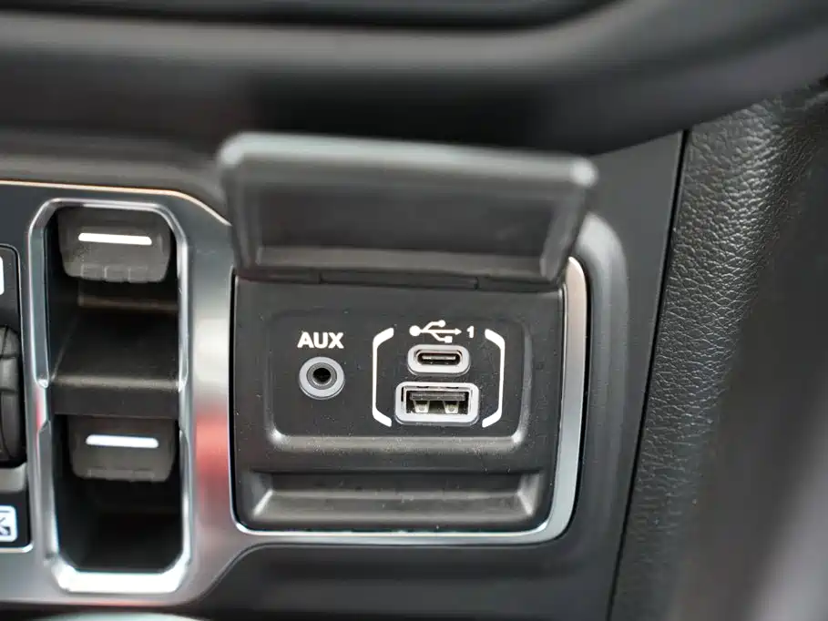 Jeep Wrangler 2021 — фото 20