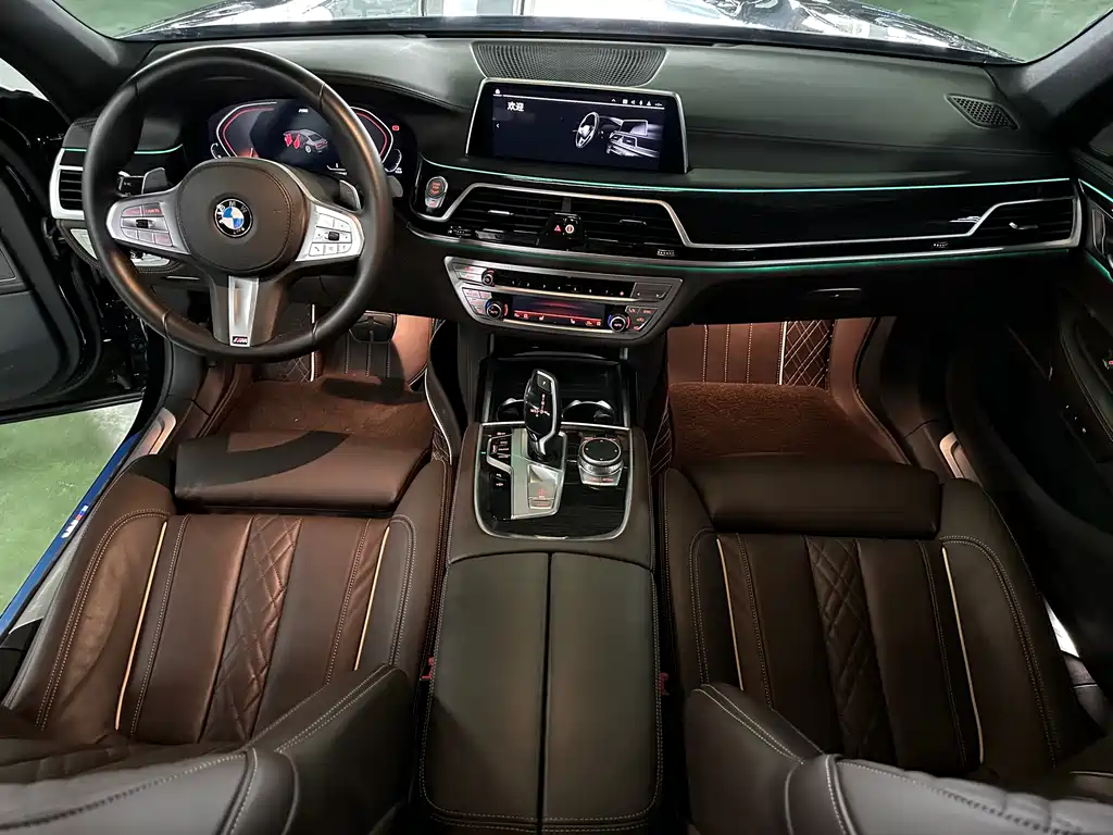 BMW 7 Series 2021 — фото 6
