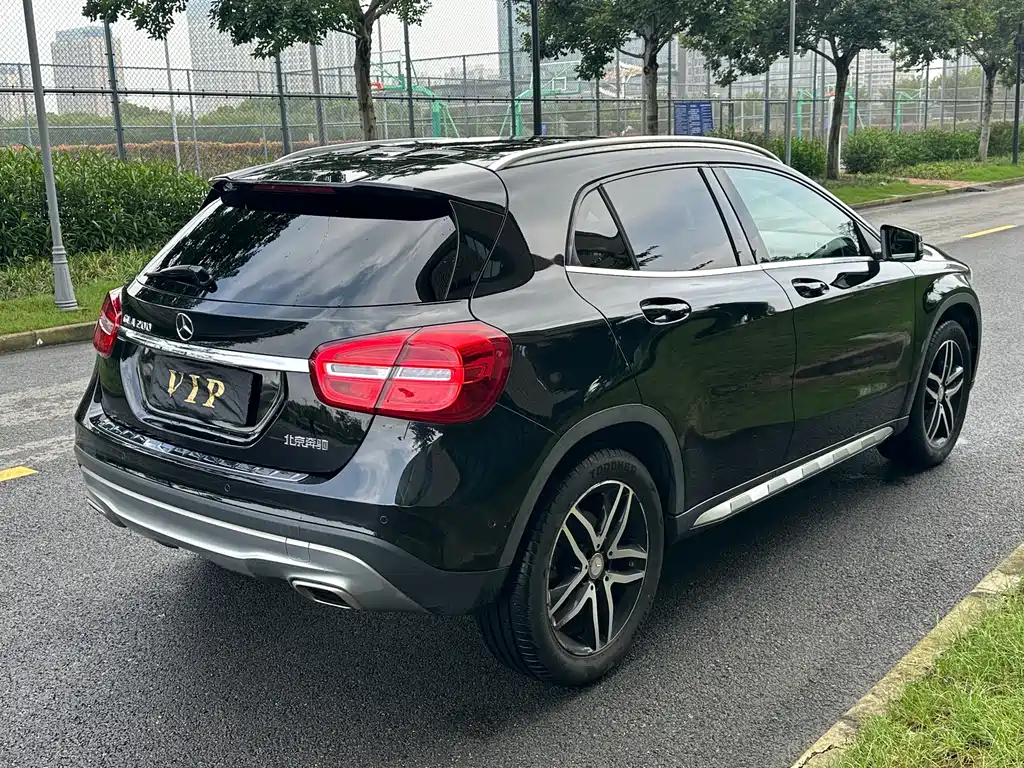Mercedes-Benz GLA 2016