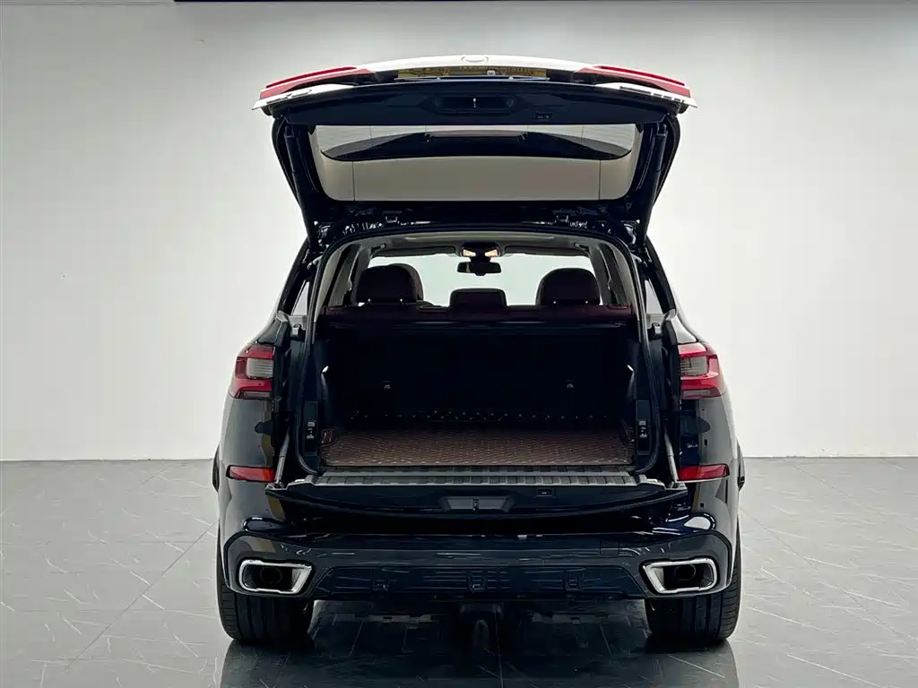 BMW X5 2024 — фото 11