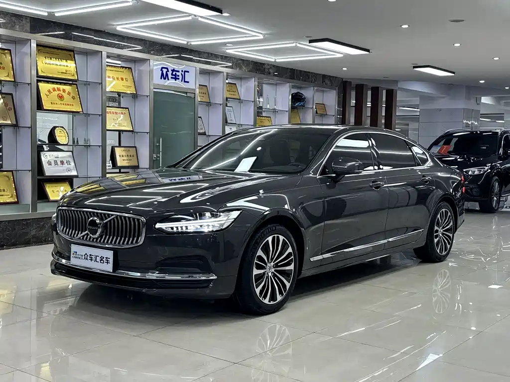Volvo S90 2023 — фото 1
