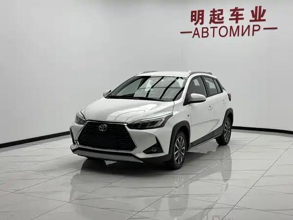 Toyota Yaris L 2023