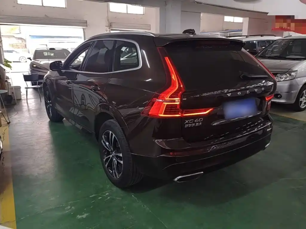 Volvo XC60 2018 — фото 5