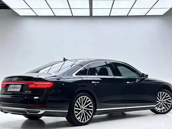 Audi A8 2021