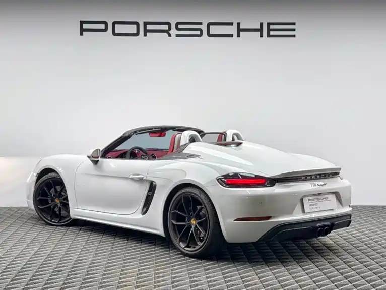 Porsche 718 2023 — фото 6