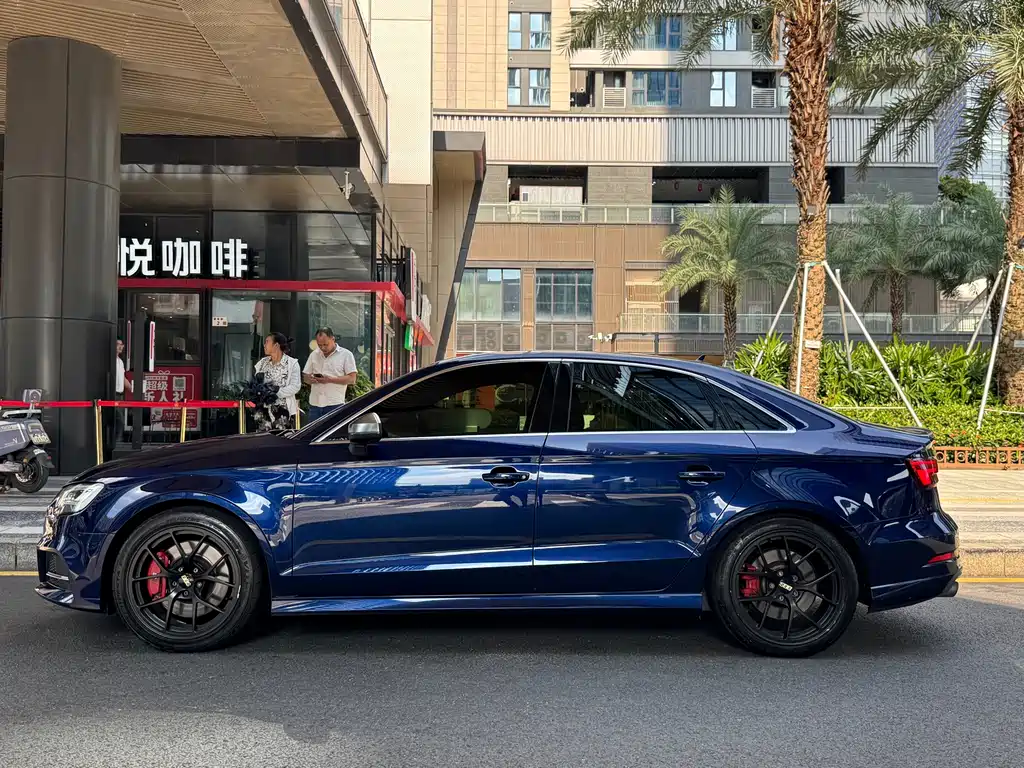 Audi S3 2018 — фото 12