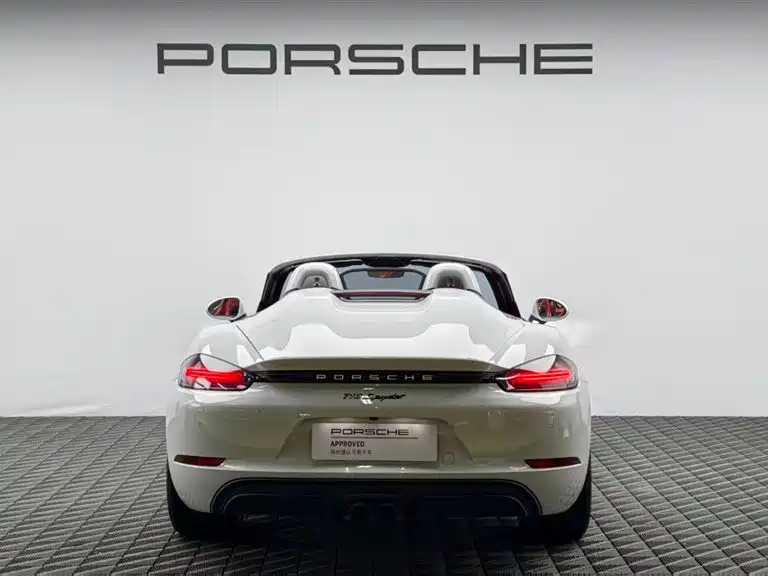 Porsche 718 2023 — фото 5