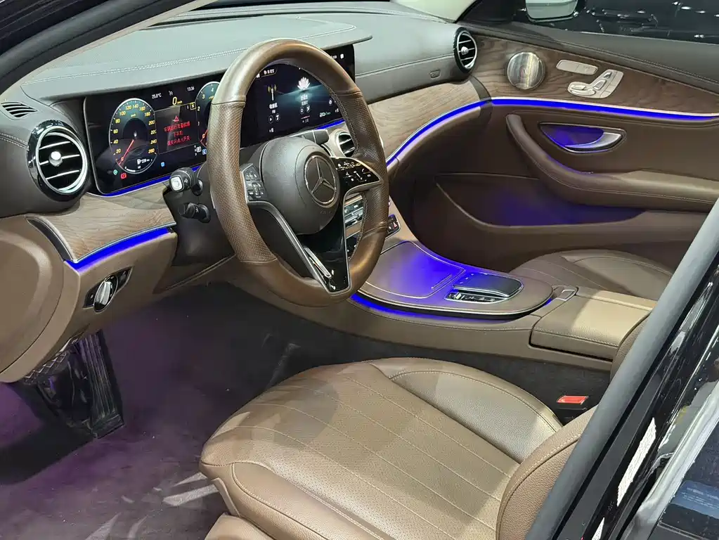 Mercedes-Benz E-Class 2022 — фото 15
