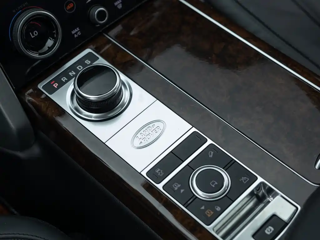 Land Rover Range Rover 2020 — фото 15