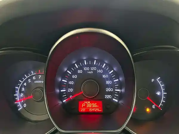 Kia K2 2015