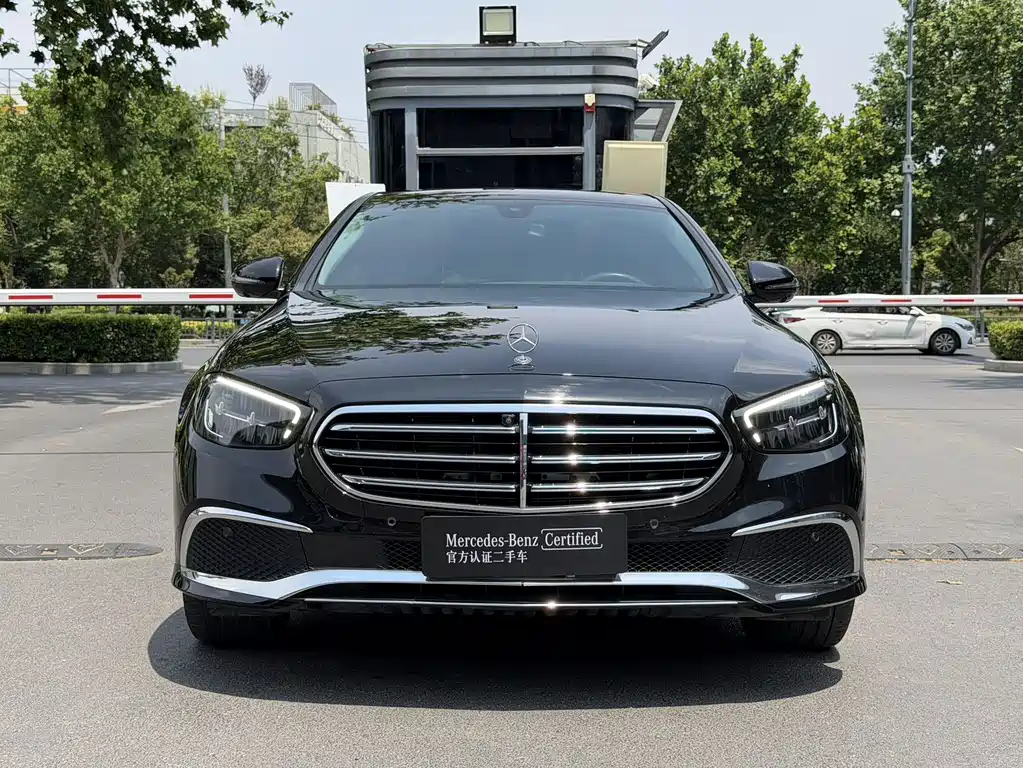 Mercedes-Benz E-Class 2022 — фото 3