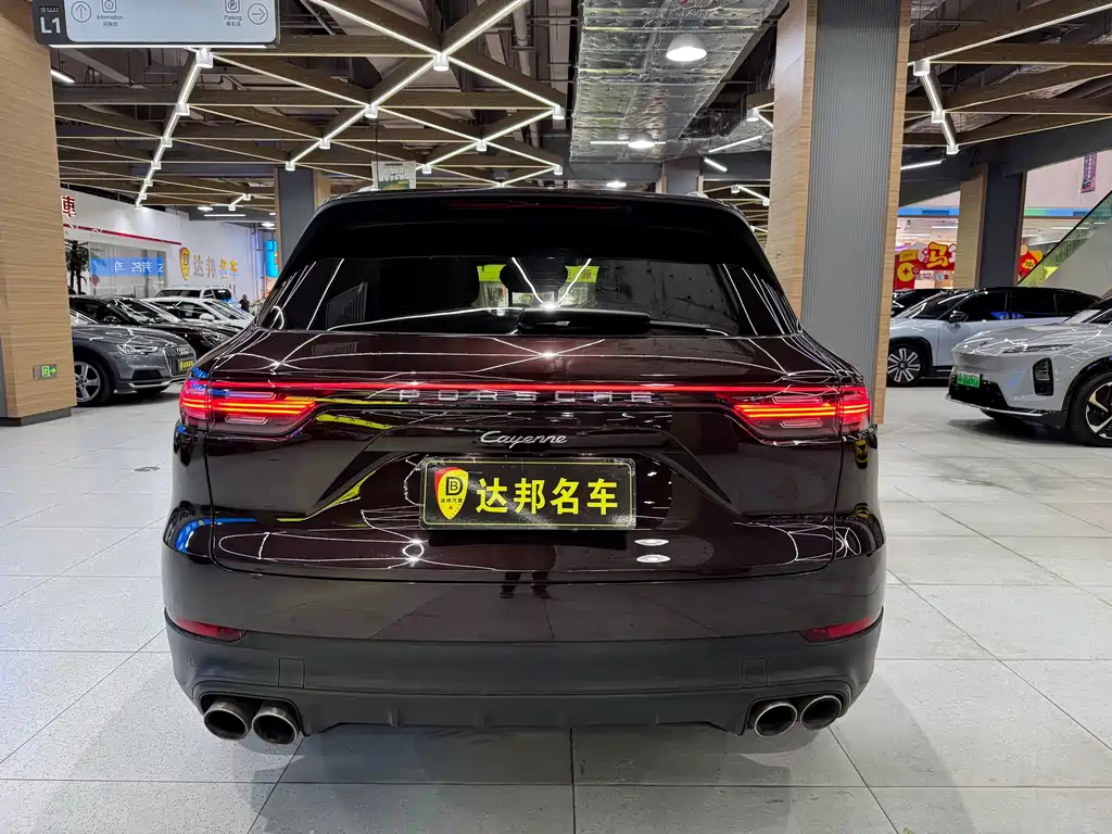 Porsche Cayenne 2018 — фото 12