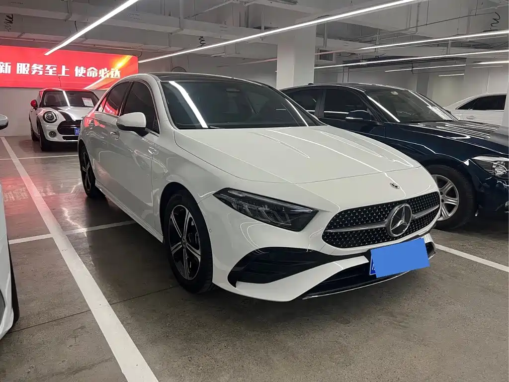 Mercedes-Benz A-Class 2023 — фото 3