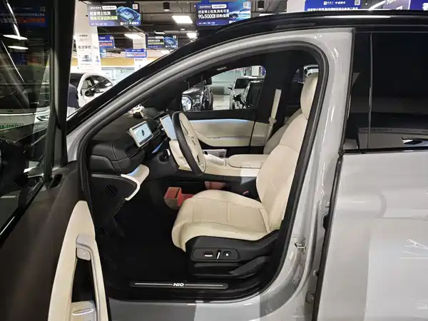 NIO ES6 2025