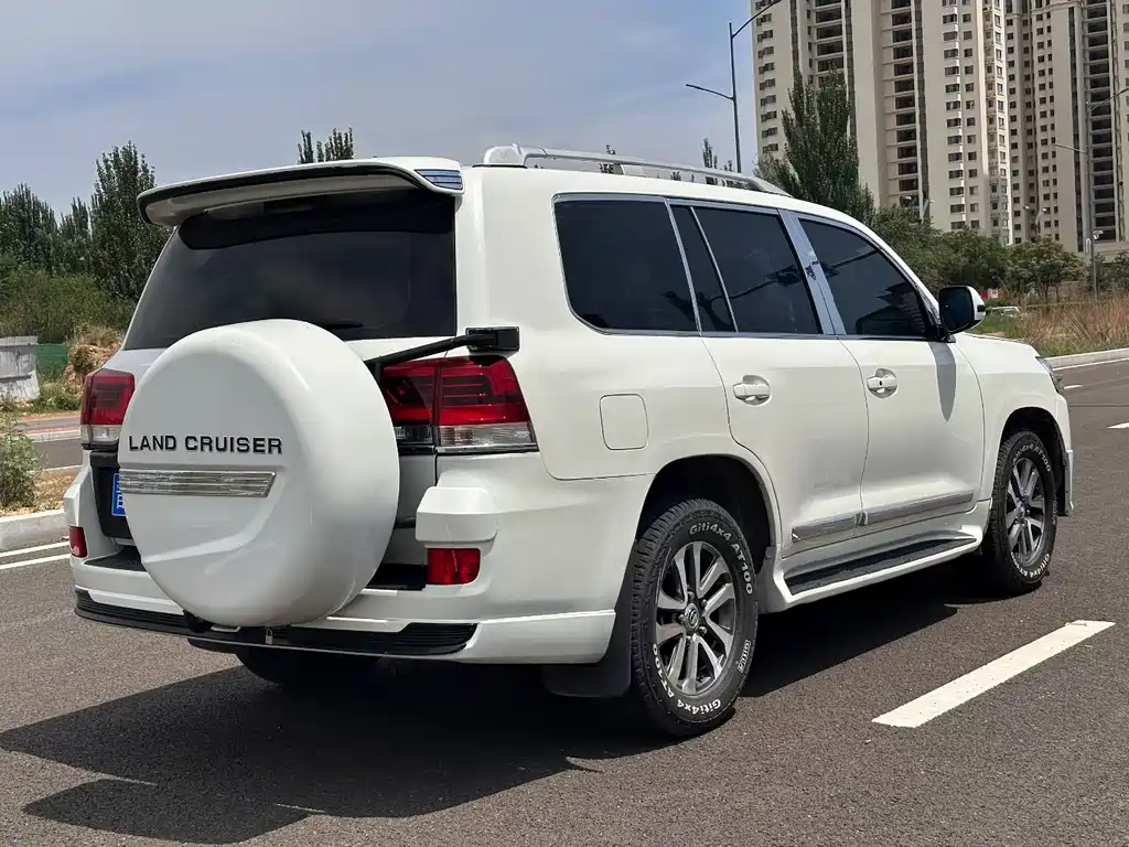 Toyota Land Cruiser 2016 — фото 9