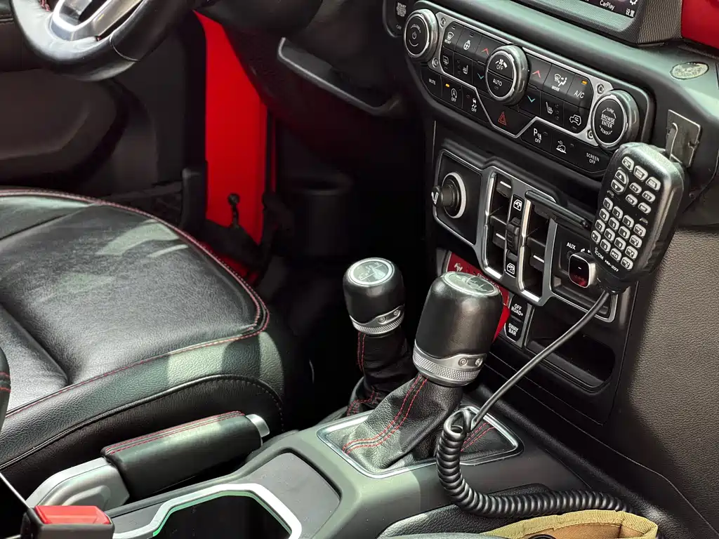 Jeep Wrangler 2021 — фото 15