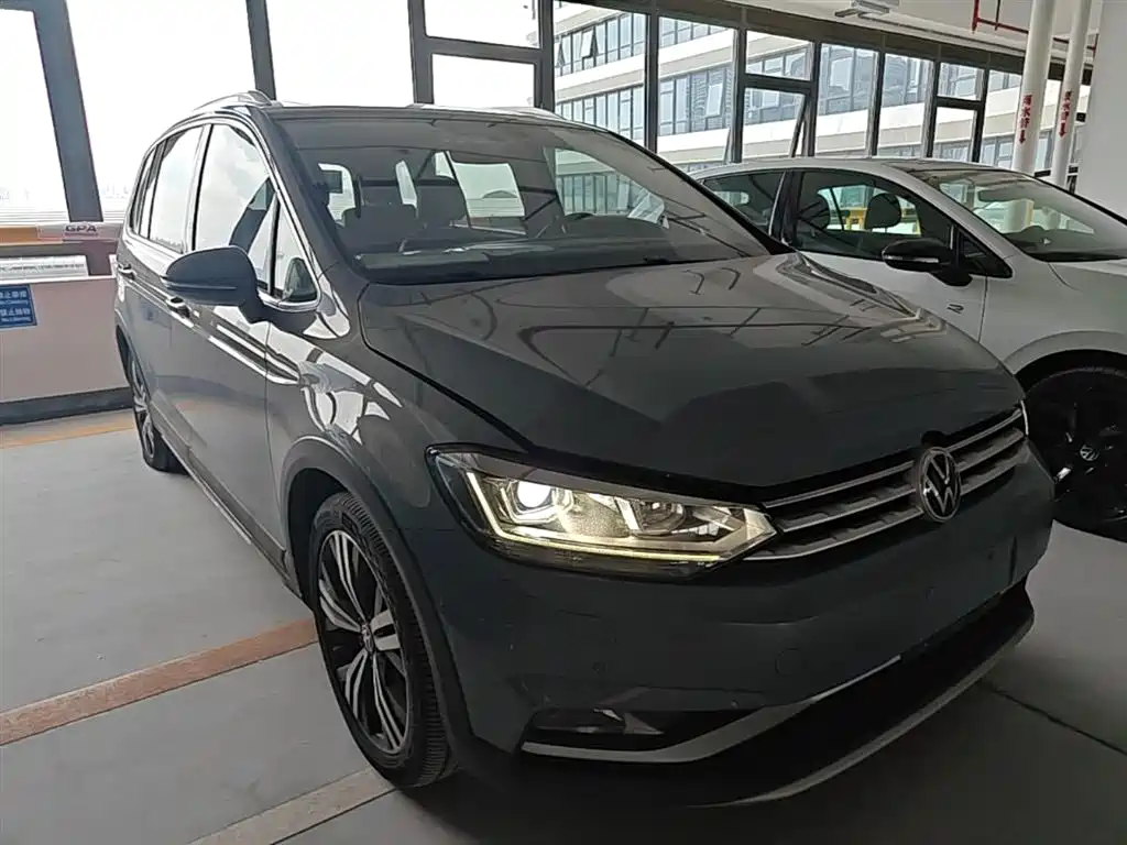 Volkswagen Touran 2020 — фото 4