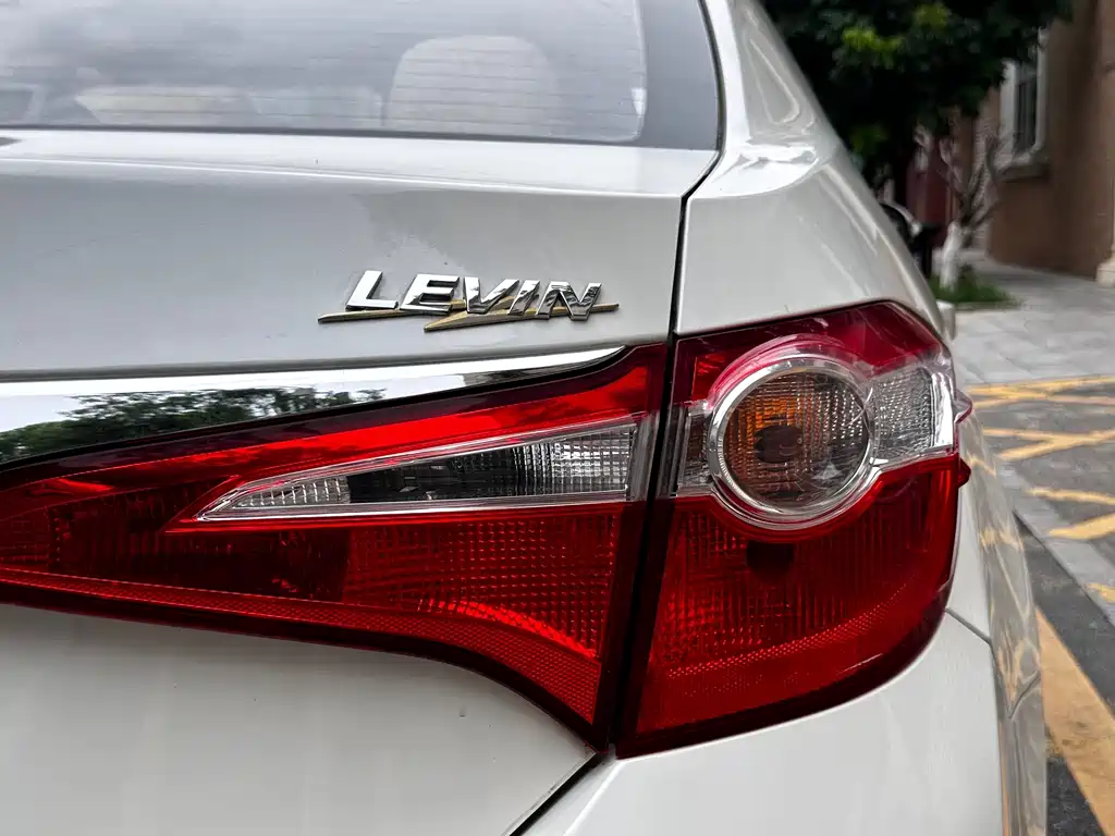 Toyota Levin 2014 — фото 10