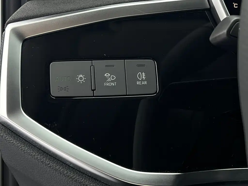 Audi Q3 2022 — фото 22