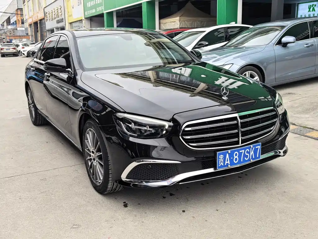 Mercedes-Benz E-Class 2022