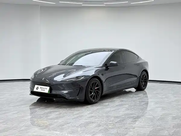 Tesla Model 3 2024