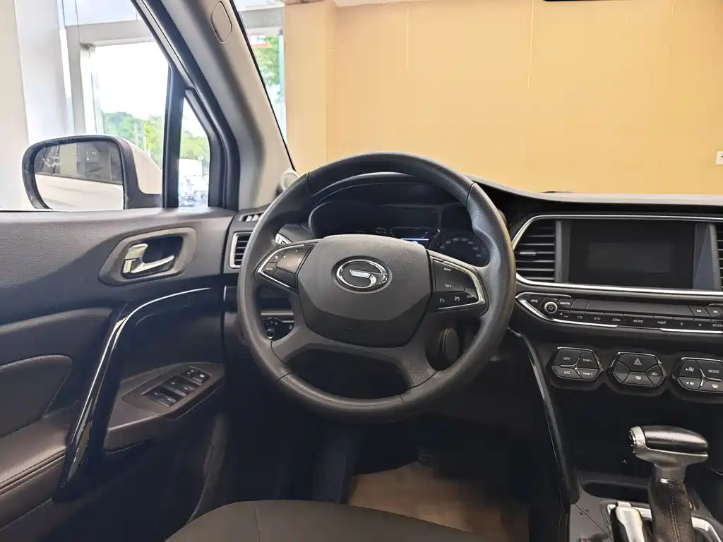 GAC Motor Trumpchi GS4 2015 — фото 14