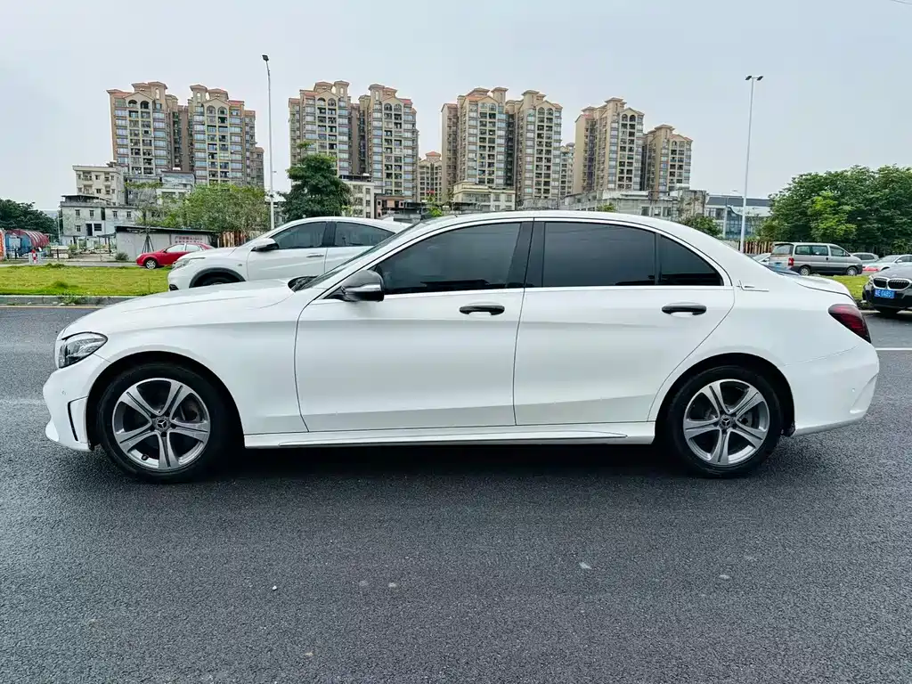 Mercedes-Benz C-Class 2020