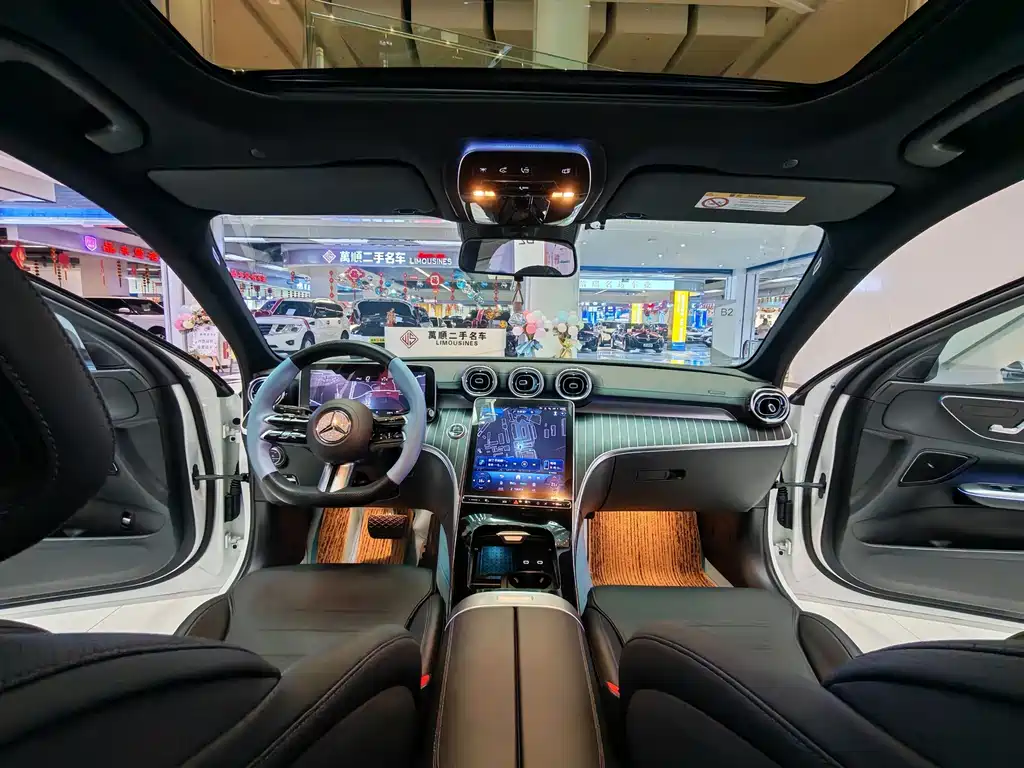 Mercedes-Benz C-Class 2024