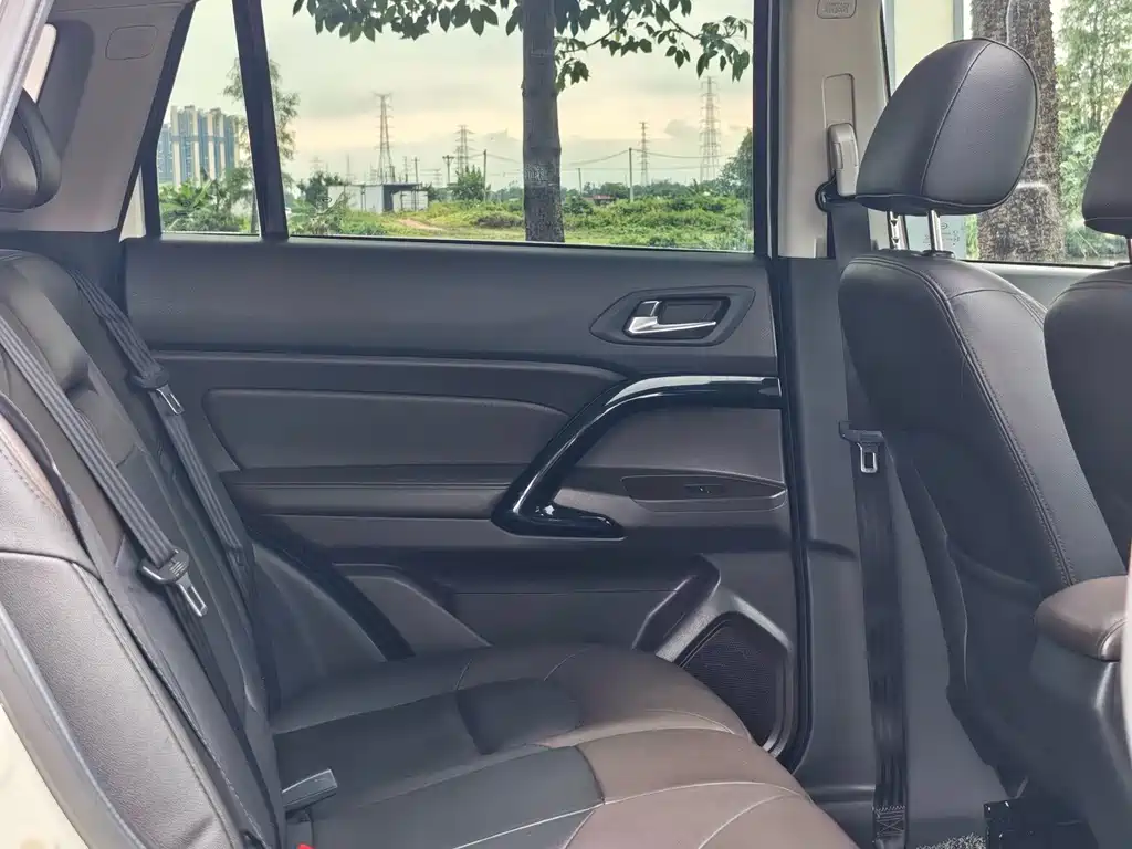 GAC Motor Trumpchi GS4 2016 — фото 14
