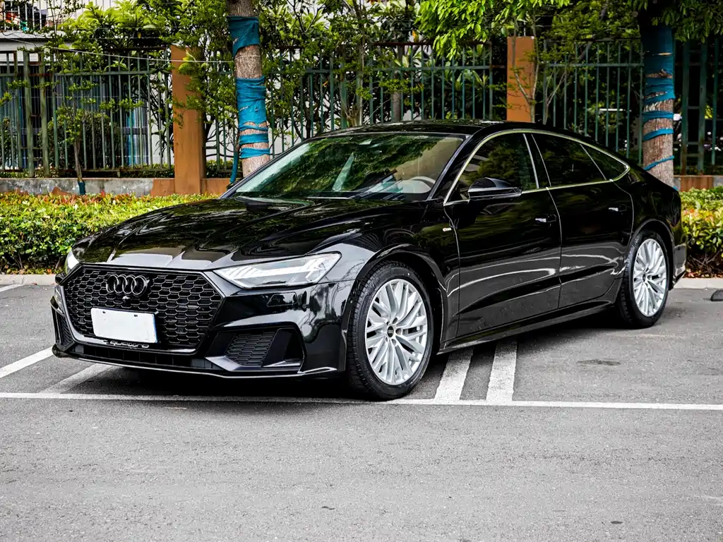 Audi A7 2021 — фото 1