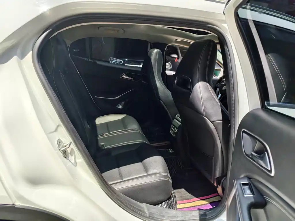 Mercedes-Benz GLA 2015 — фото 8